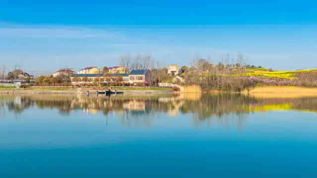 鄰近東坡湖公園的酒店