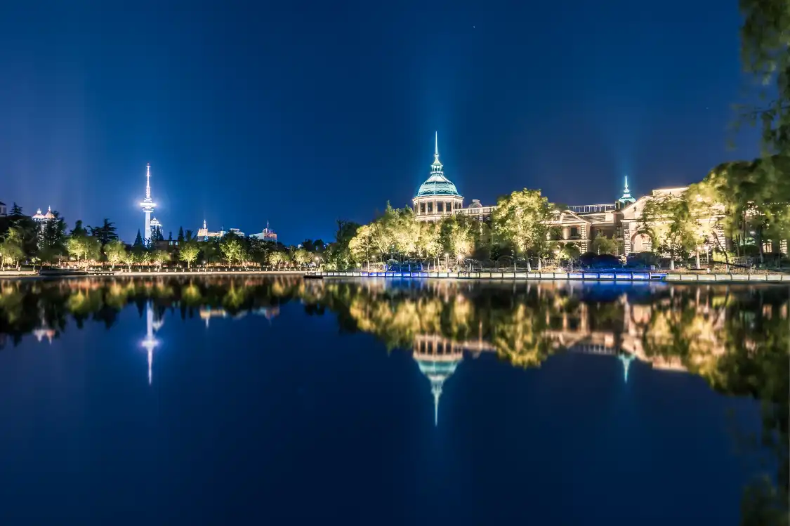 濠河公園附近的飯店