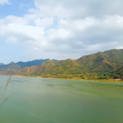 Các khách sạn gần Ga Triệu Khánh