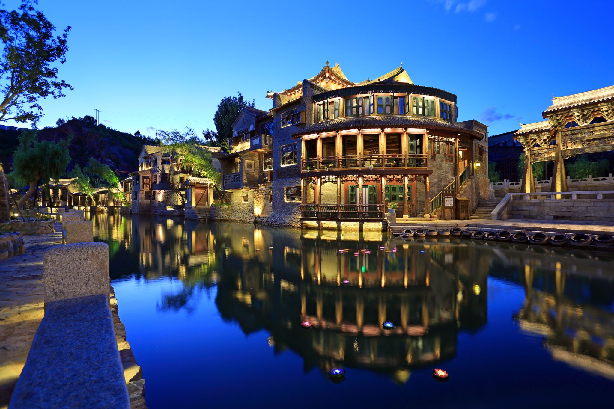 北京古北水鎮+司馬台長城 英語ドライバーサービス