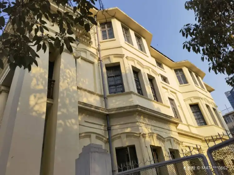 Các khách sạn gần Jiujiang Mobil Company Former Site