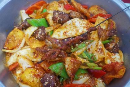 尕胡才炕锅烤羊肉馆(八一路店)