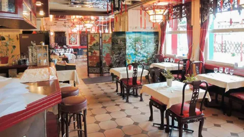 Le Phénix in 沃州