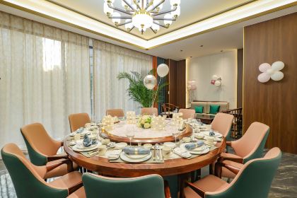 重庆仁宾江景酒店·湘粤楼