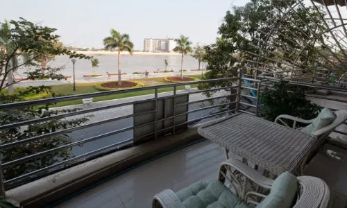 Harry’s Phnom Penh
