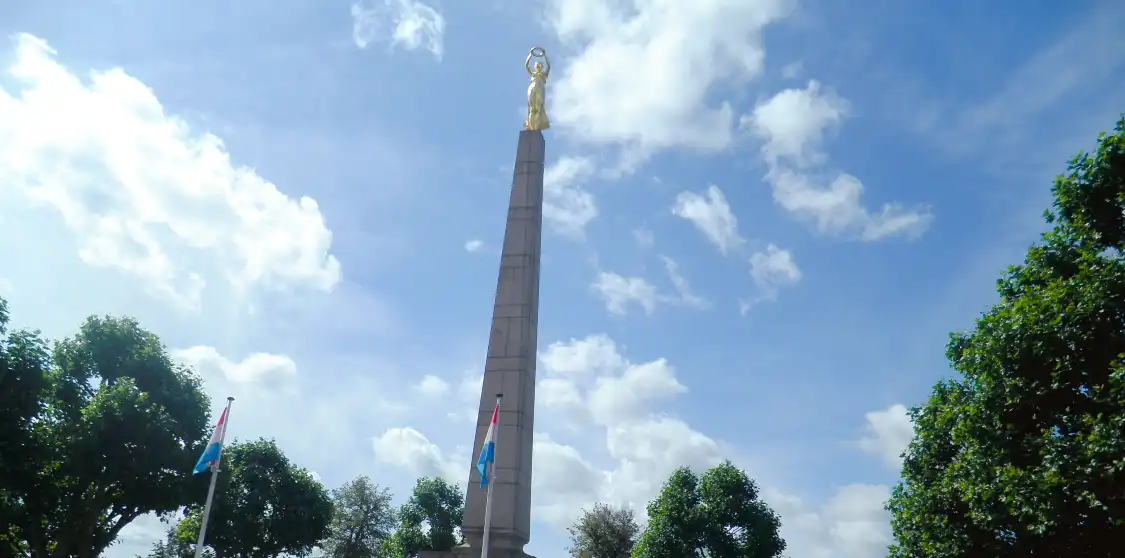 Hotels near Monument of Remembrance