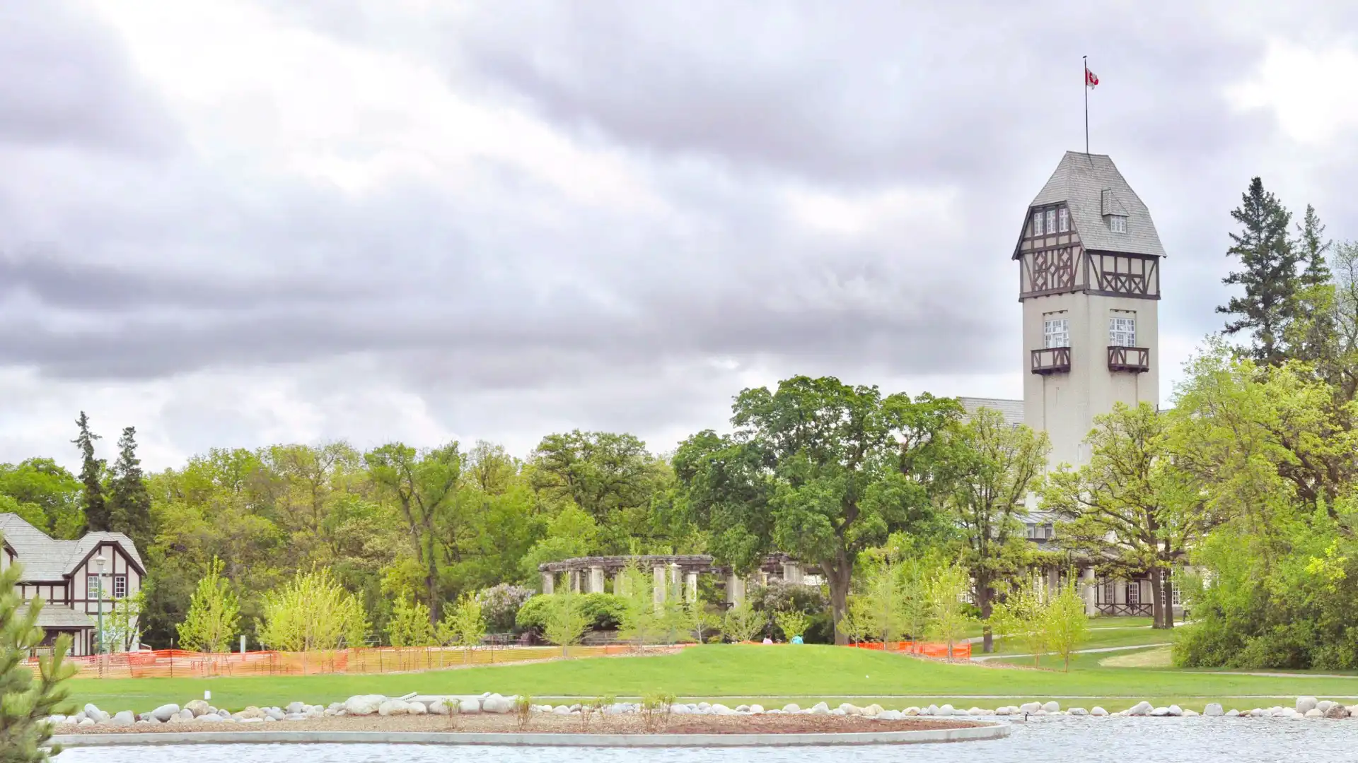 Hotels near Assiniboine Park