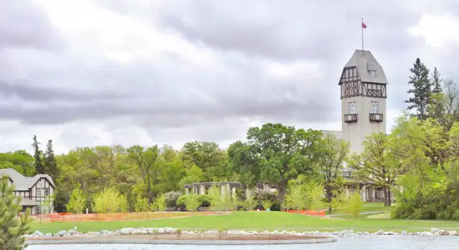 Hotels near Assiniboine Park