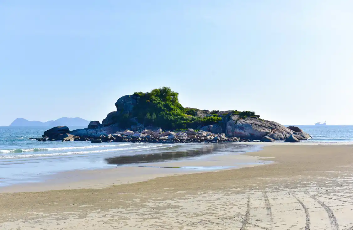 Hotels near Huidong Lion Island