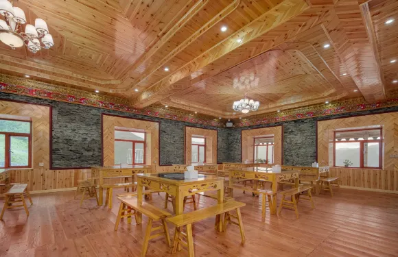 羅布星光營地酒店（康定新都橋店）·餐廳