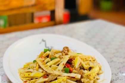 Xia Mei Ren Jia Local Restaurant (Historical Culture Dining Resort Branch)