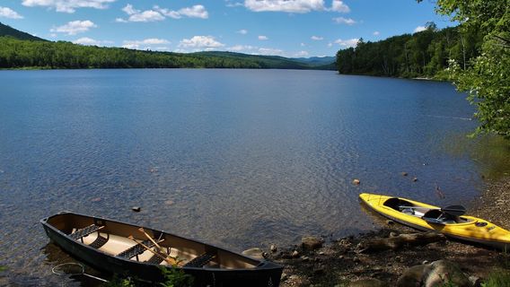 Thirteenth Lake Parking Lot