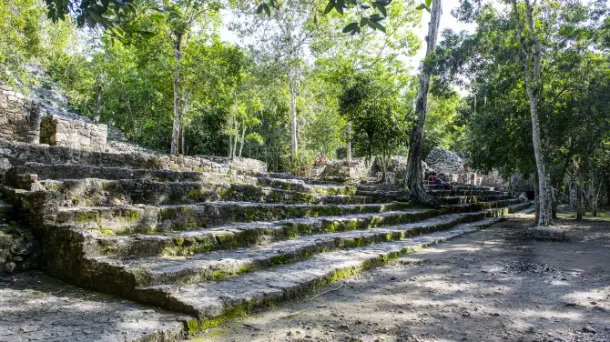 2_Coba Pyramid Ruins