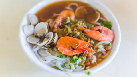 Authentic Baoluo Noodles Sanya in China