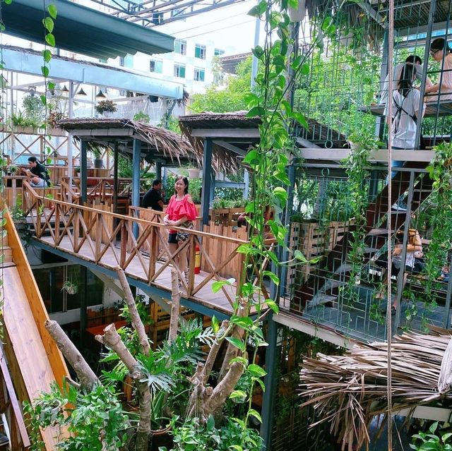 「芽莊·鸟巢咖啡店」 排名第一咖啡网红店rainforest