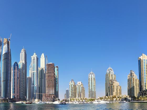 Dubai Yacht Tourism
