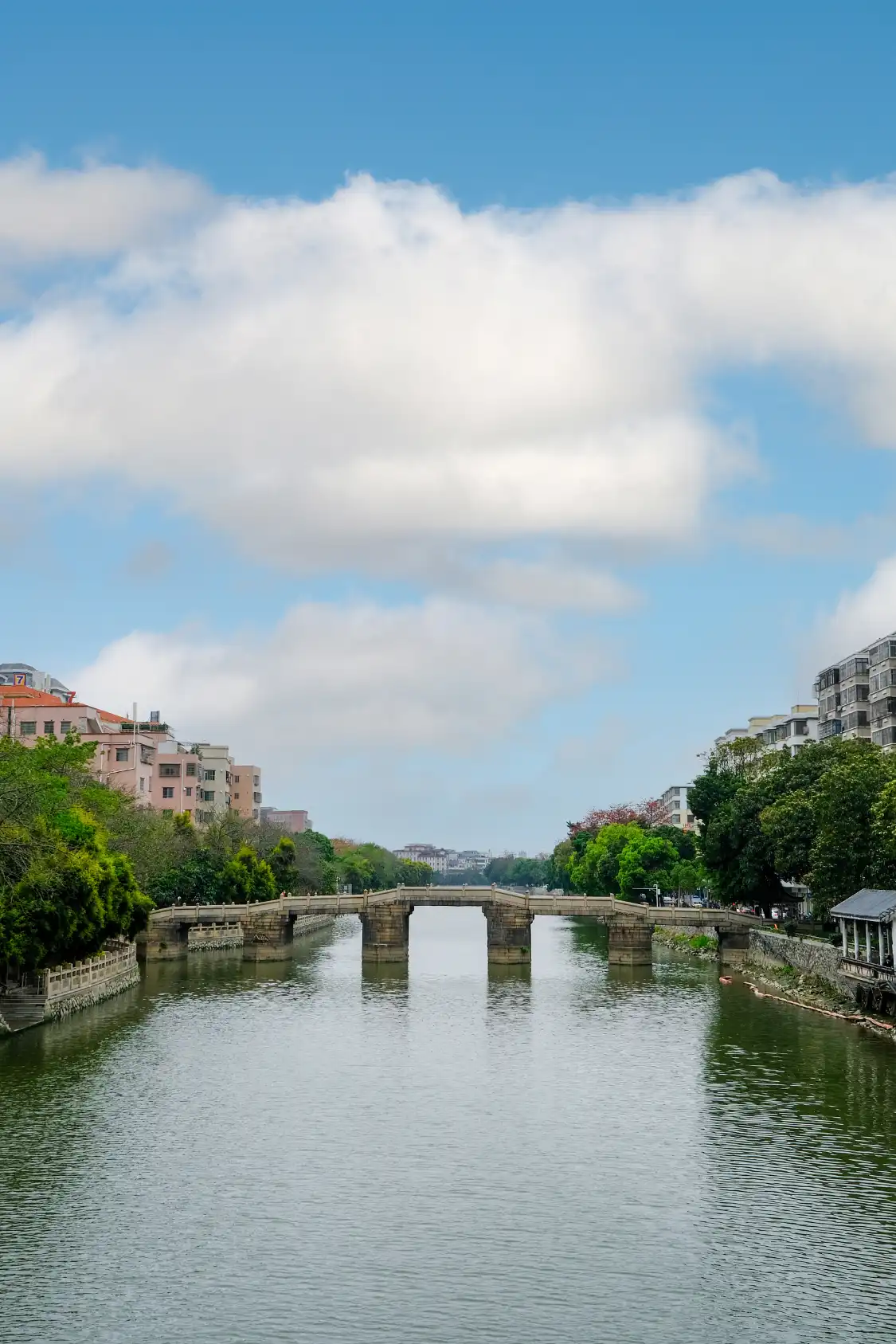 Hotels near Shijing Bridge