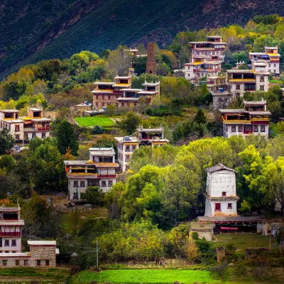 Yaolushan Village 주변 호텔