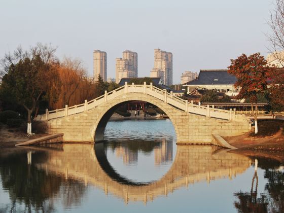 愚池公園