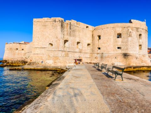 大津瀑布附近住宿