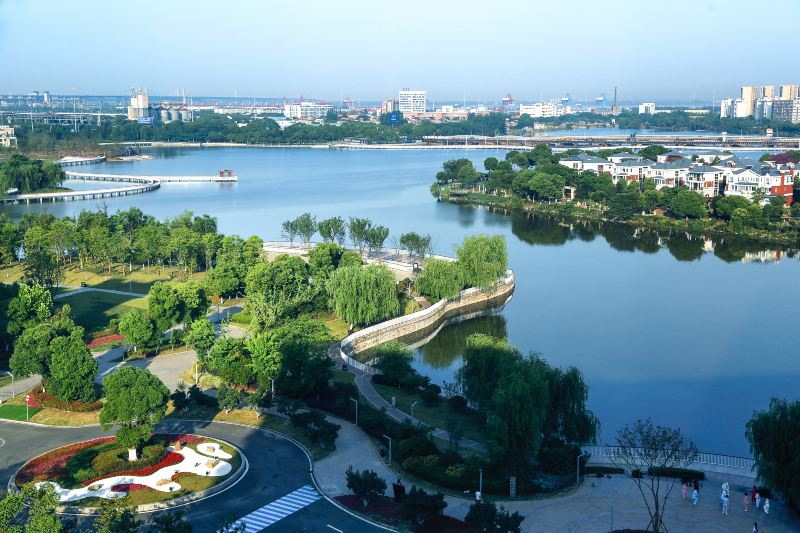 Yinhu Park