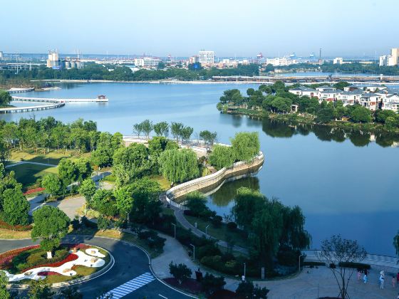 Yinhu Park