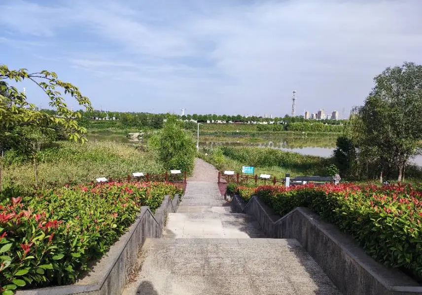 Qianweizhihui National Wetland Park