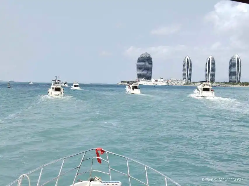 Hotels near Sanya Teng Haiwan Danzu Wenhua Cun Huwai Yundong Center