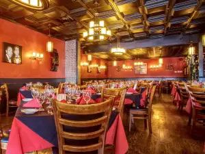 La Bistro Italian Grill