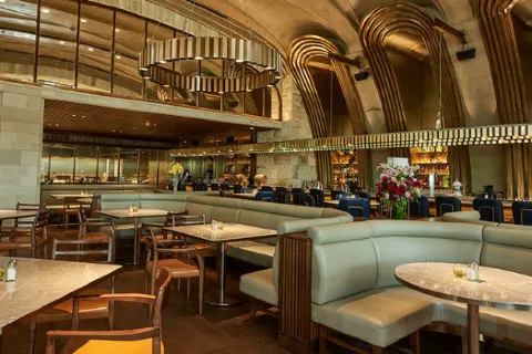 J.Sparrow Bar & Grill
