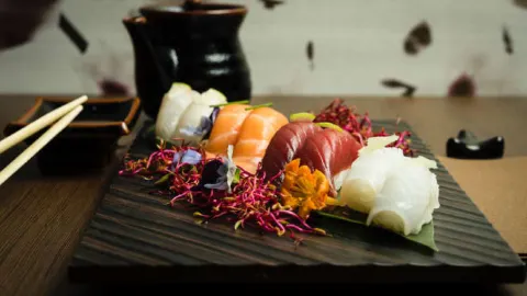 Hanami Japanese Restaurant in ปูลยา