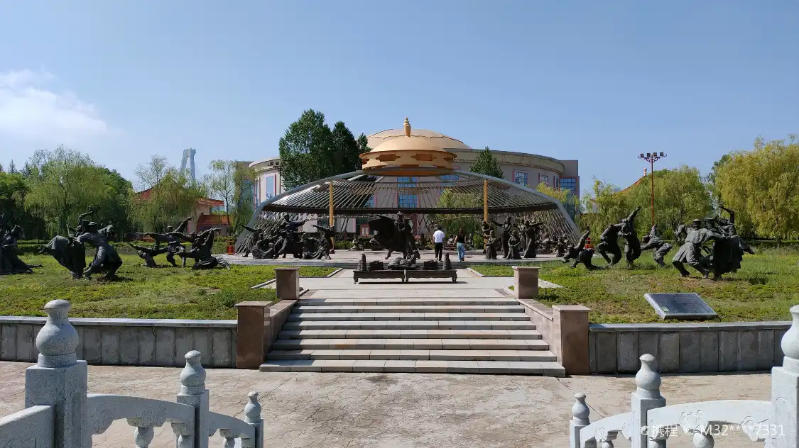 Hotels near E'erduosi Wedding Celebration Culture Park