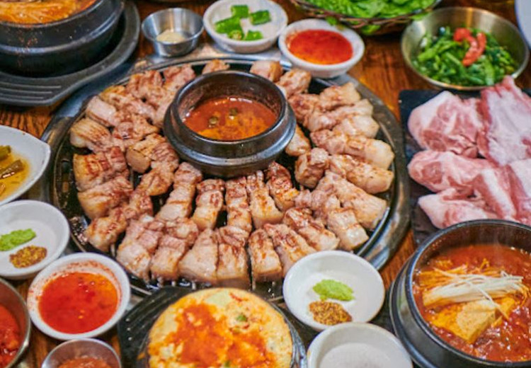 ZZZ Jeju Black Pork BBQ Restaurantのおすすめメニュー・口コミ・営業