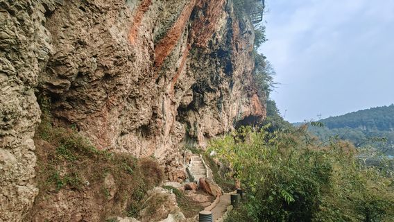 qi sheng guan du jia shan zhuang