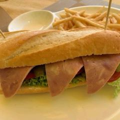 Yellow Beach Cafe User Photo