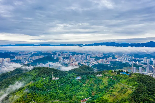 Hotels near Qingqu Passenger Transport Terminal