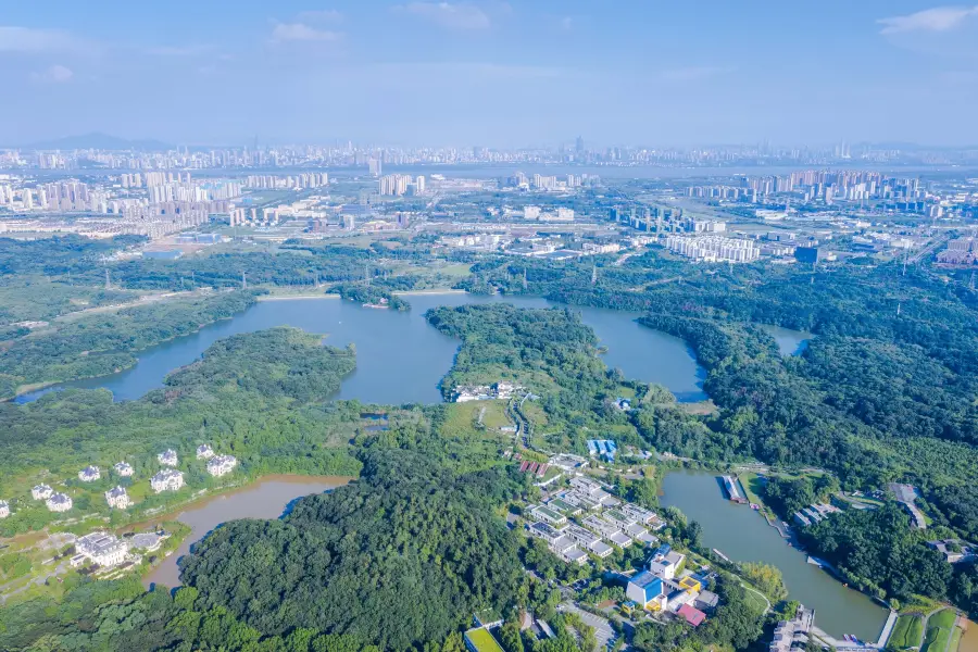 Zhenzhuquan Foshou Lake