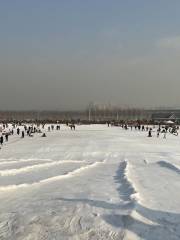 正定塔元莊冰雪遊樂園