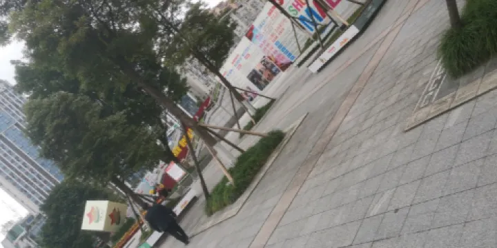 巴中市政府-廣場