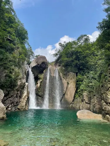 Sanyou Waterfall Sceneic Area Hotel di Rongshui