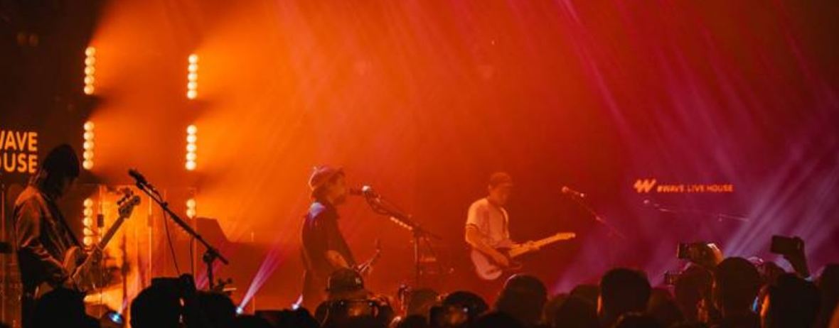 Wave Live House