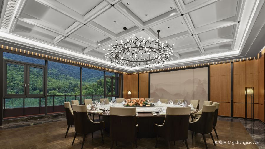 宜兴西岸凰川酒店·水华朱中餐厅