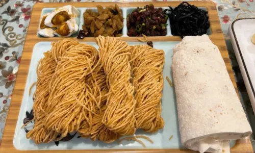 烙饃卷饊子