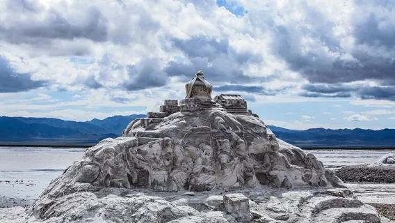 Chaka Salt Lake Scenic Area - Viewing Platform