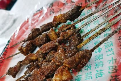 E LUO SI LAO TAI TAI JI NA SHAO KAO