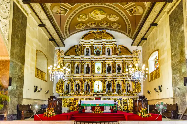 Hotels near University of Cebu - Main Campus