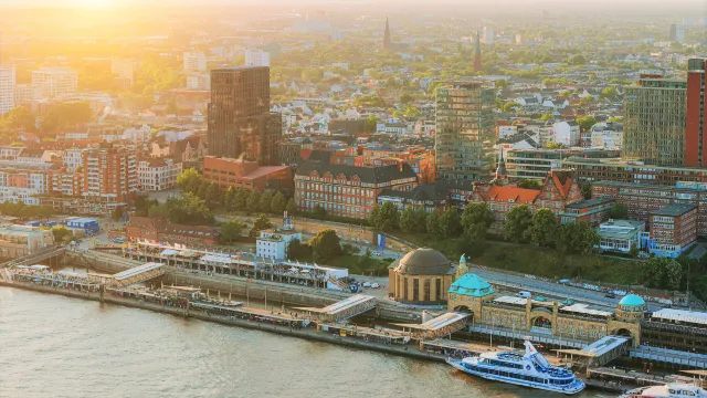 St. Pauli Piers