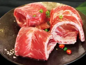 Yu niu jia kao rou yi bu (xin yi bai)