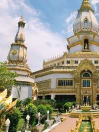 The grand pagoda of Roi Et