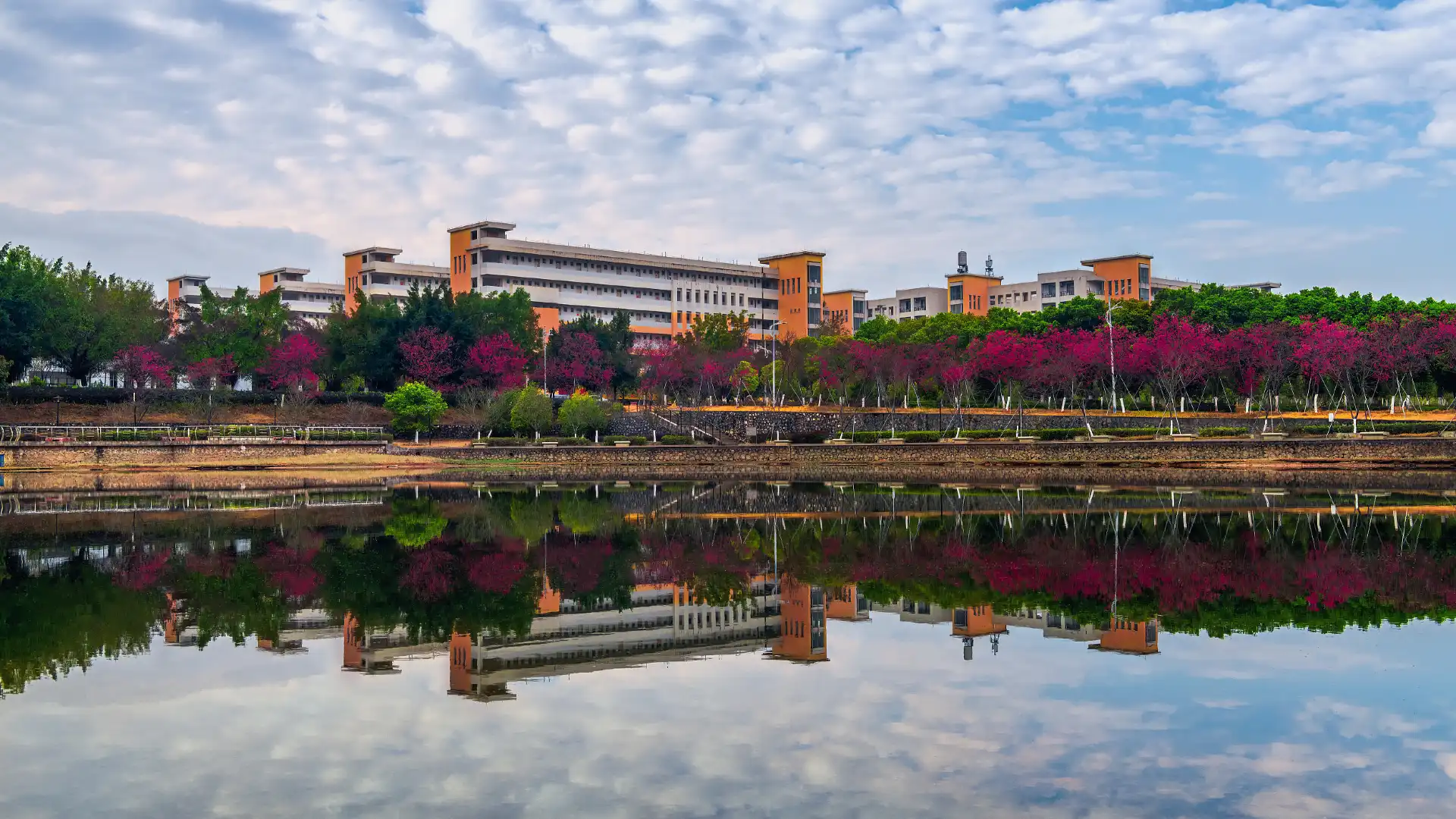 Hotels near Shaoguan University